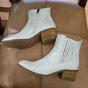 Corkys | Shoes | Boutique By Corkys Starboard White Boots Sz  display picture 1